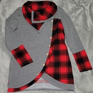 Women's Fall/Winter Long Sleeved Shirt Plaid Details Size 10